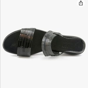 Munro Black Tangier Slingback Sandals Size 10